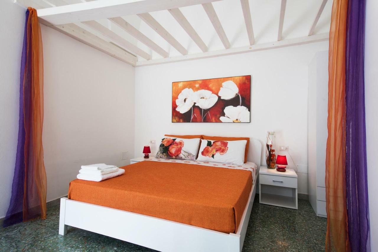 Le Tre Rose Di Gio Hotel Casamassella Ngoại thất bức ảnh