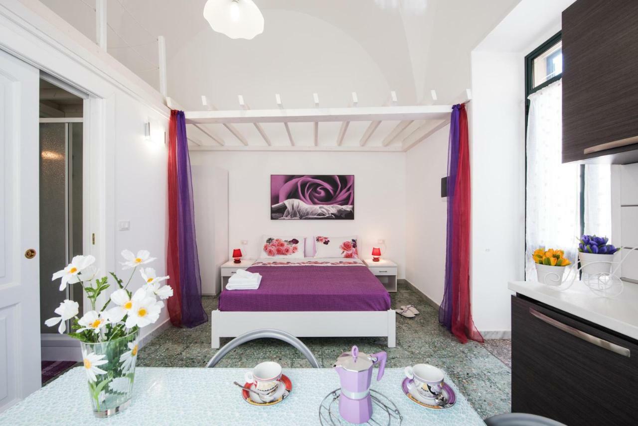 Le Tre Rose Di Gio Hotel Casamassella Ngoại thất bức ảnh